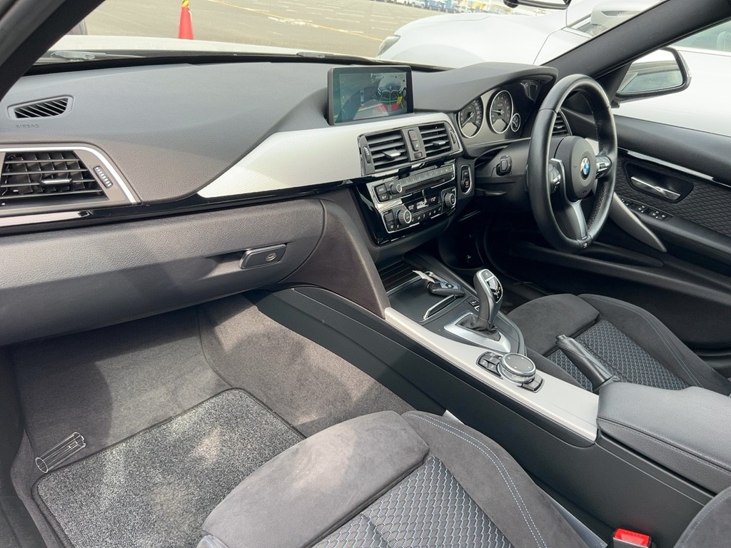 2017 BMW 320i