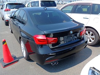 2017 BMW 320i - Thumbnail