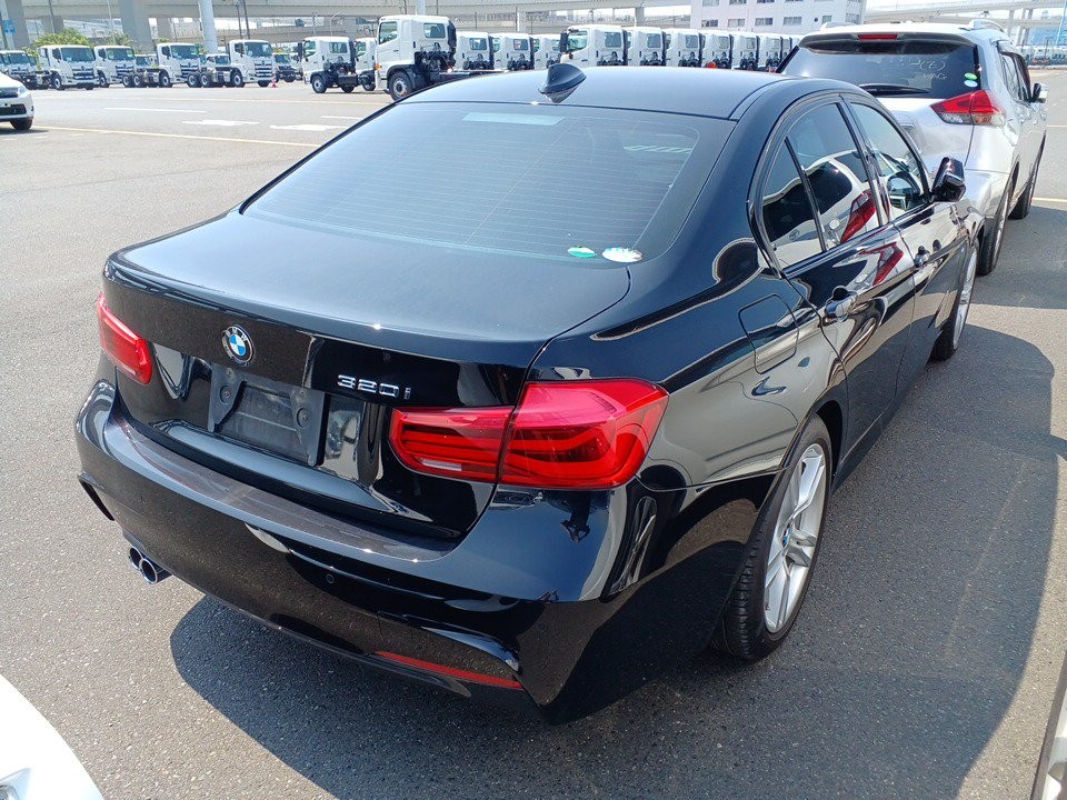2017 BMW 320i