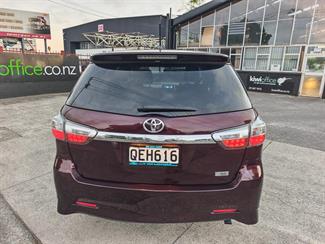 2013 Toyota Wish - Thumbnail