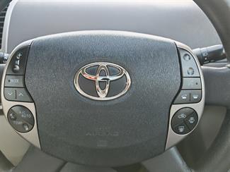 2009 Toyota Prius - Thumbnail
