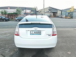 2009 Toyota Prius - Thumbnail