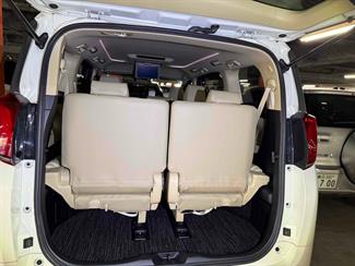 2018 Toyota Alphard - Thumbnail