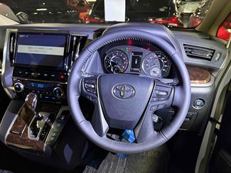2018 Toyota Alphard - Thumbnail