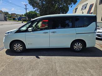 2020 Nissan Serena - Thumbnail