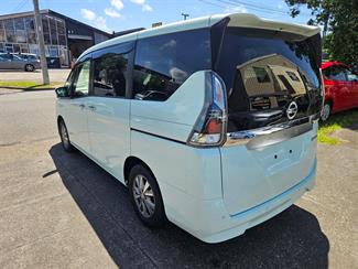 2020 Nissan Serena - Thumbnail