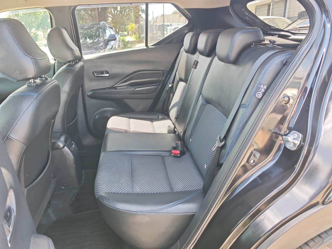 2021 Nissan KICKS