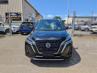 2021 Nissan KICKS - Thumbnail