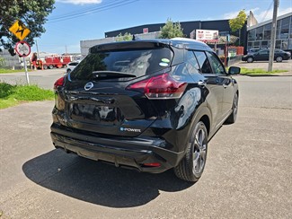 2021 Nissan KICKS - Thumbnail