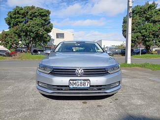 2016 Volkswagen Passat - Thumbnail