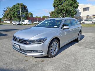 2016 Volkswagen Passat - Thumbnail