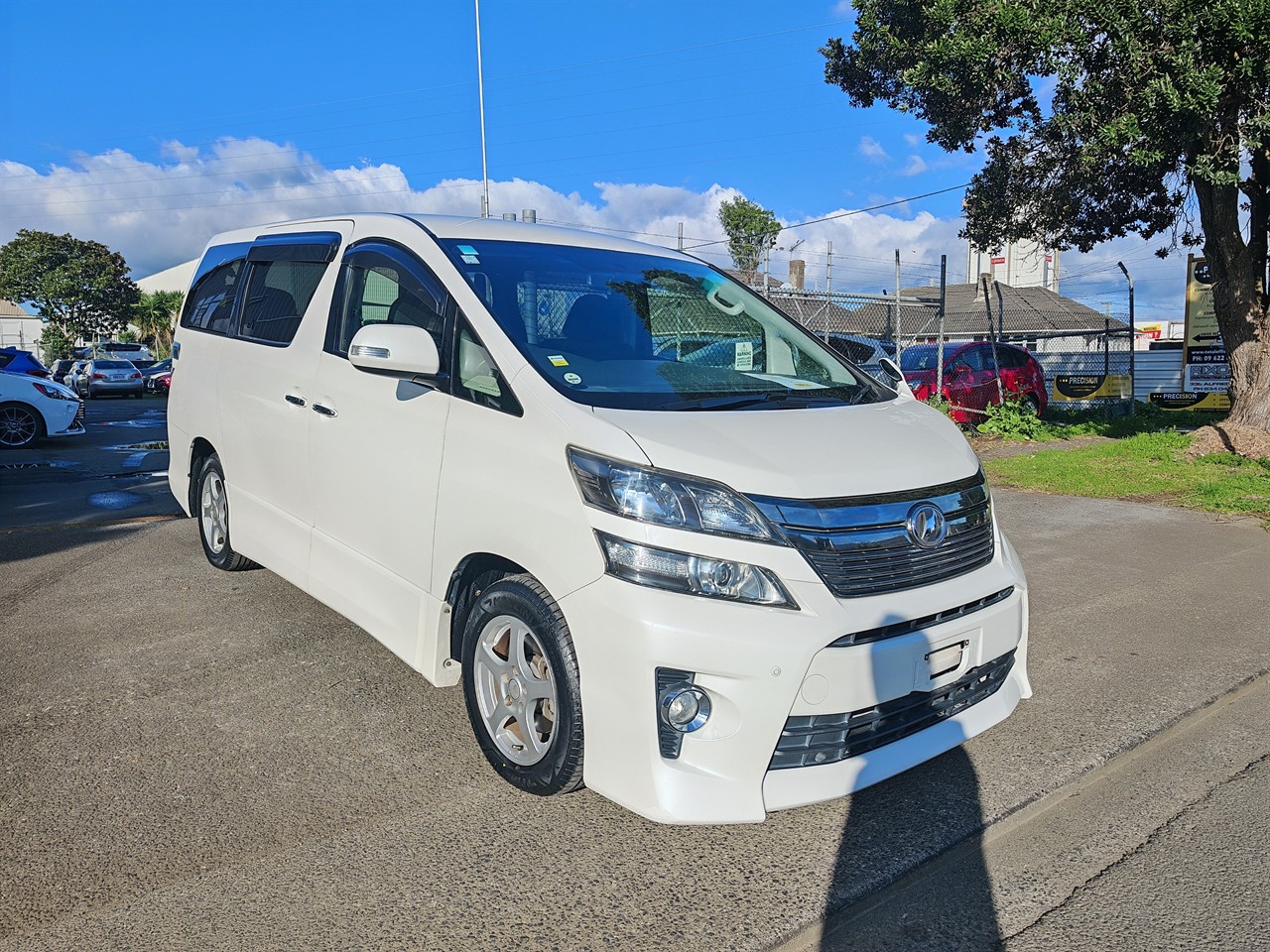 2014 Toyota Vellfire