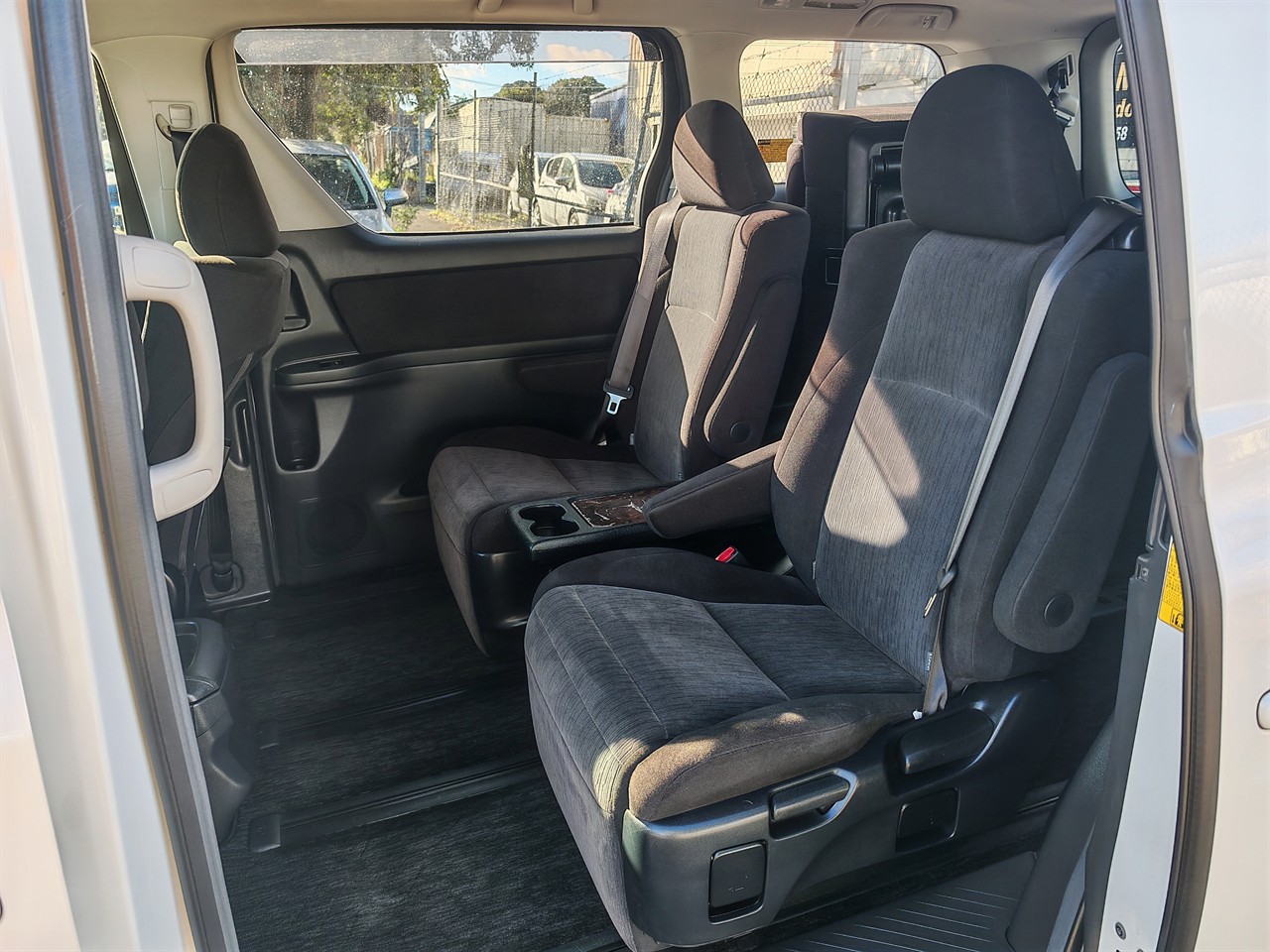 2014 Toyota Vellfire