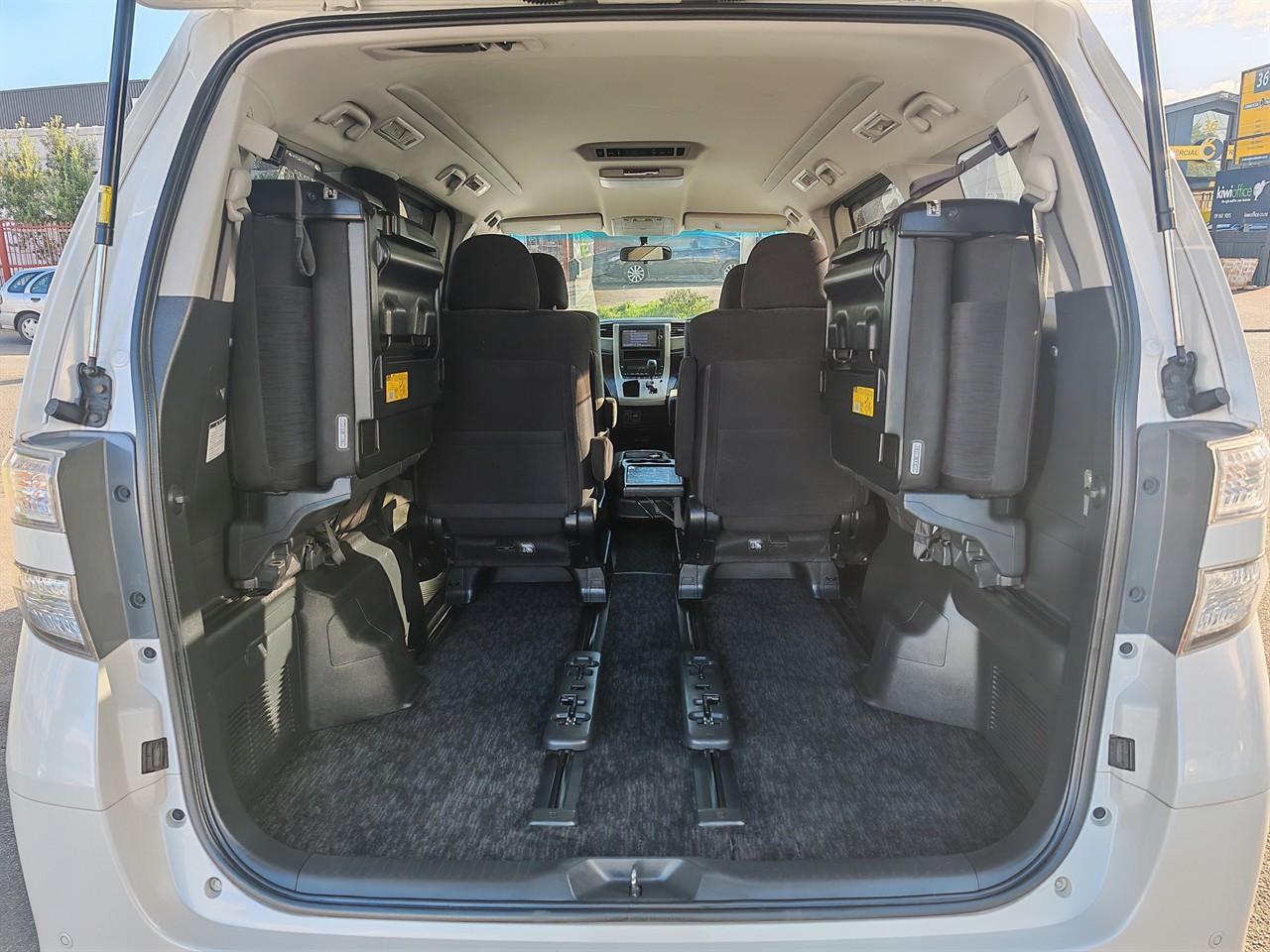 2014 Toyota Vellfire