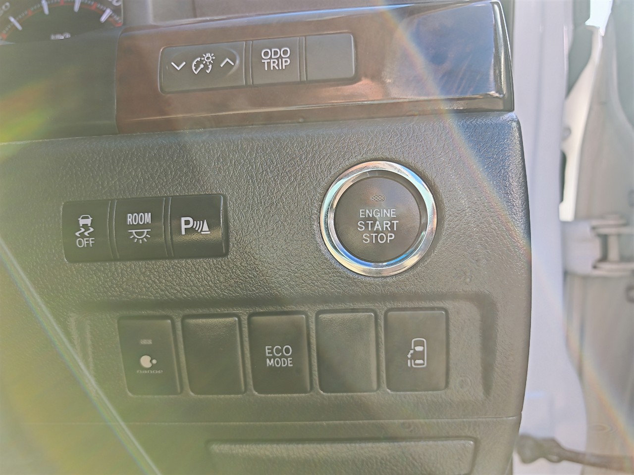 2014 Toyota Vellfire