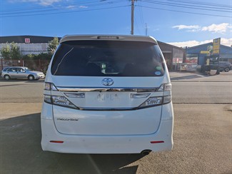 2014 Toyota Vellfire - Thumbnail