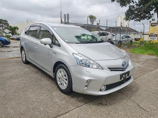 2013 Toyota Prius - Thumbnail