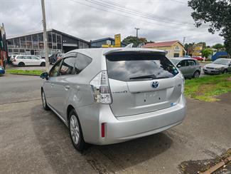 2013 Toyota Prius - Thumbnail