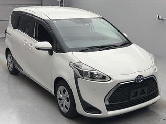 2021 Toyota Sienta - Thumbnail