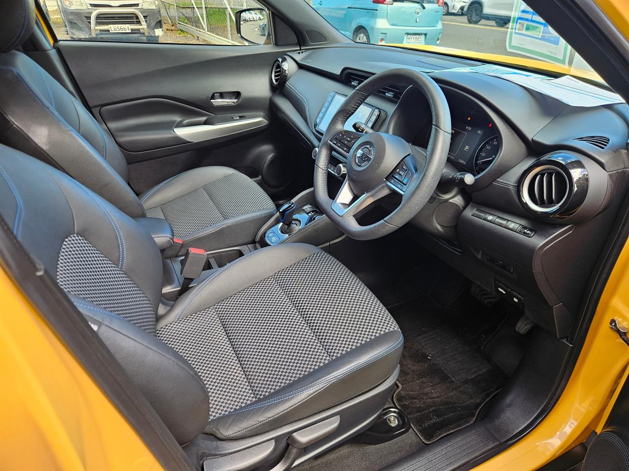 2021 Nissan KICKS