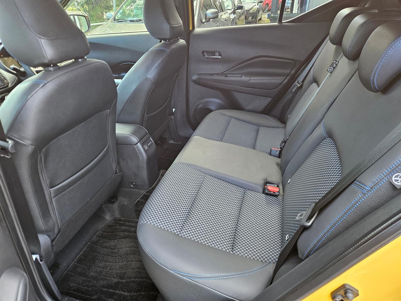2021 Nissan KICKS