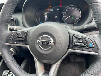 2021 Nissan KICKS - Thumbnail