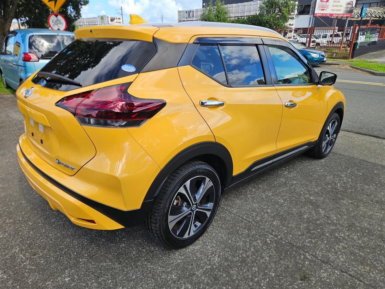 2021 Nissan KICKS