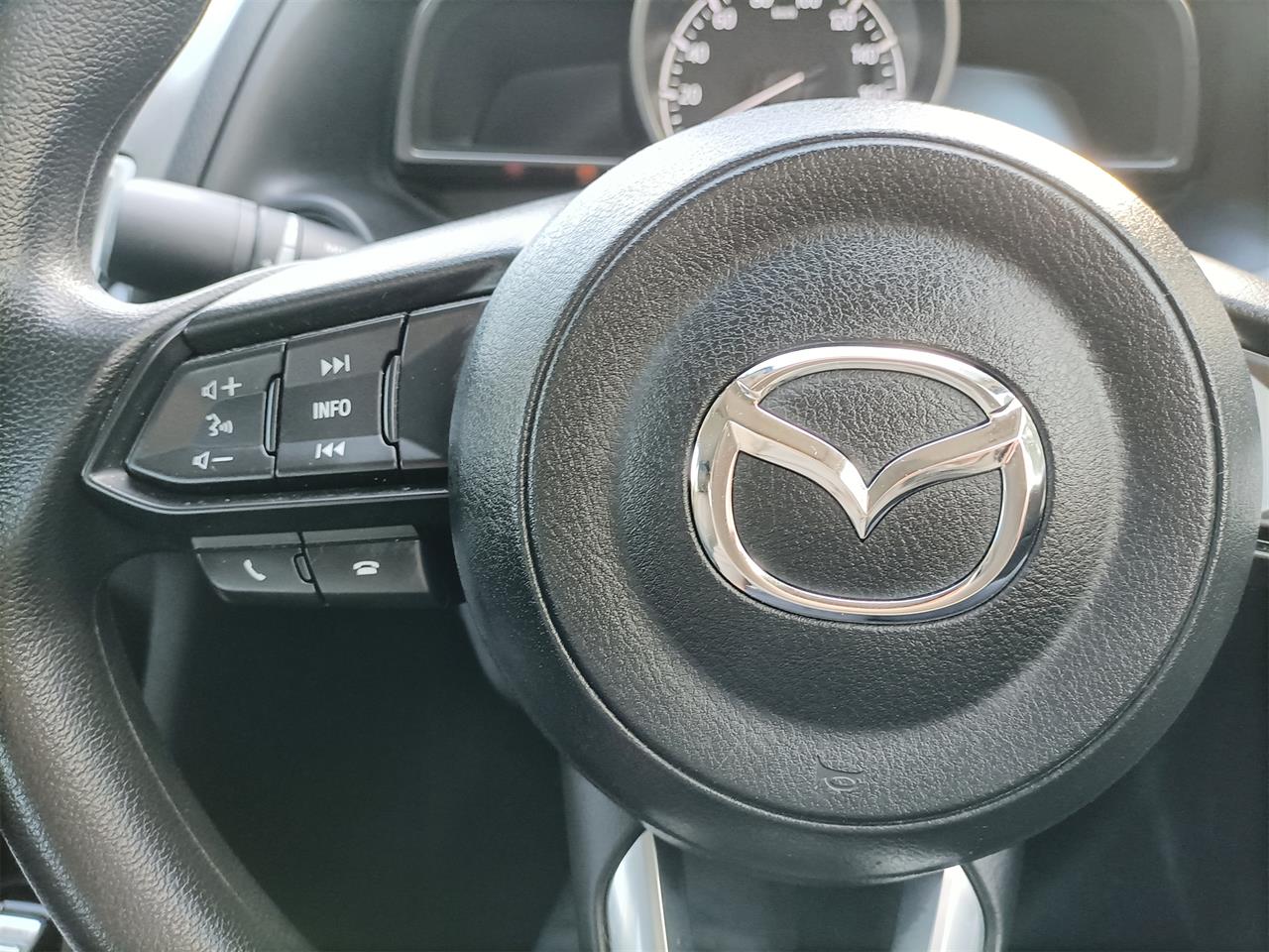 2018 Mazda Axela