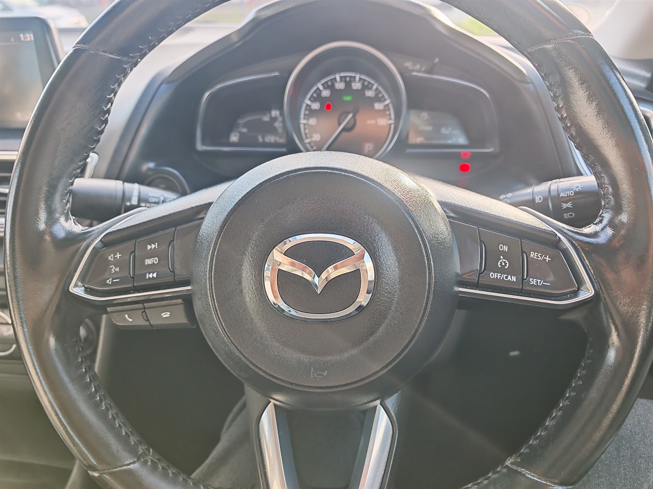 2017 Mazda Axela