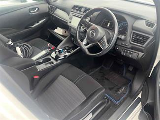 2019 Nissan Leaf - Thumbnail