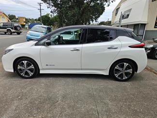 2019 Nissan Leaf - Thumbnail