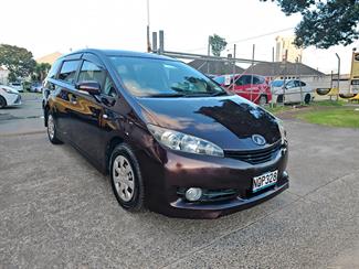 2011 Toyota Wish - Thumbnail
